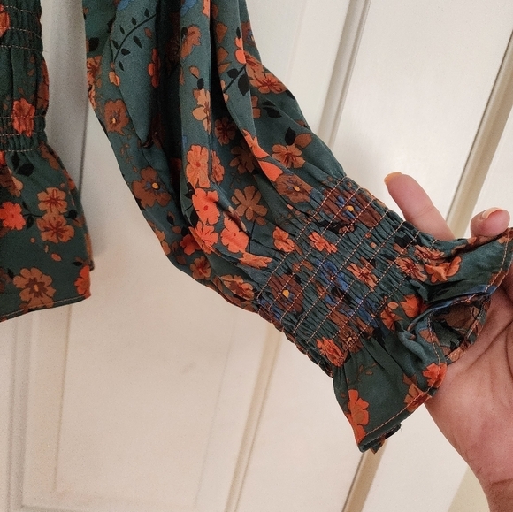 NWT Kori peasant milkmaid boho smocked blouse size large teal floral print - Picture 8 of 12